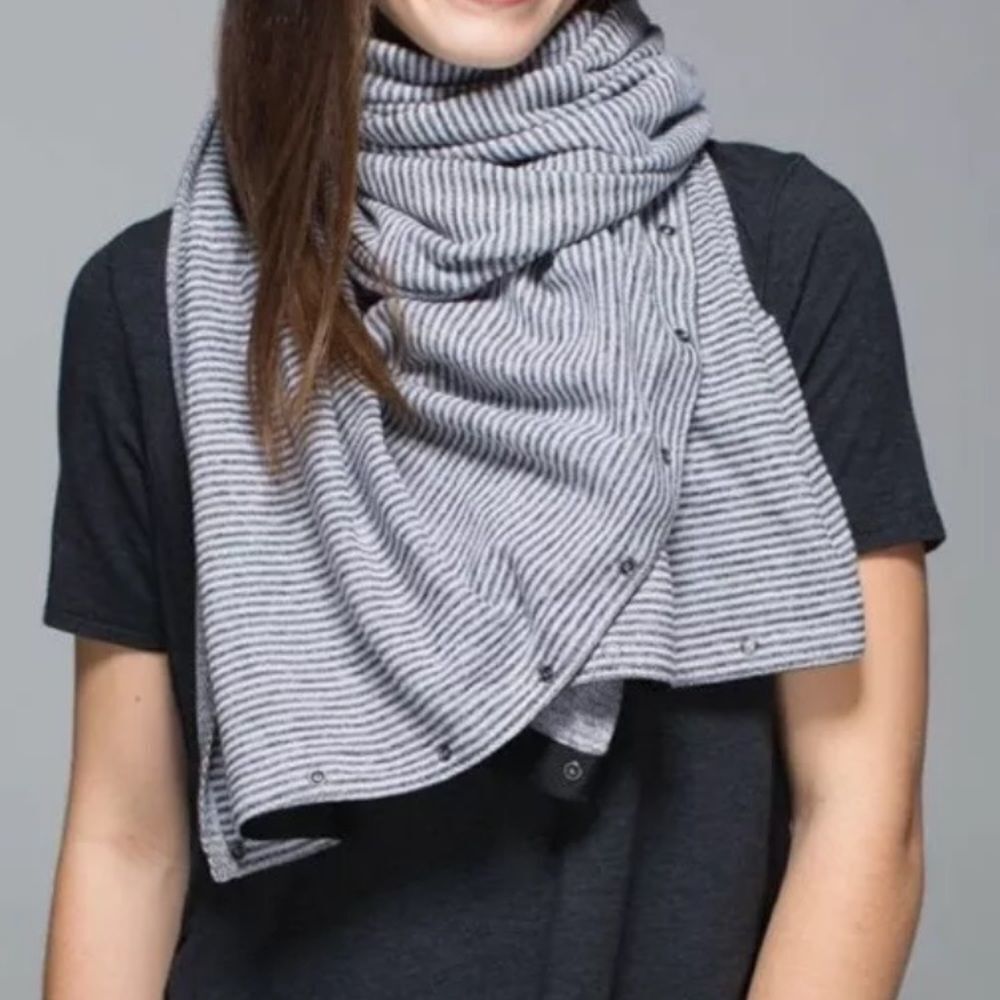 LuluLemon Vinyasa Striped Scarf (NWT)